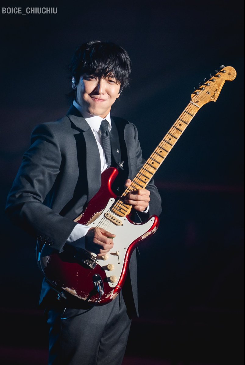 ong_inframe's tweet image. 250118 ์ด์ธ์คํ
์ด์ง
15์ฃผ๋
์จ์๋ธ๋ฃจ
#์ ์ฉํ #JungYongHwa