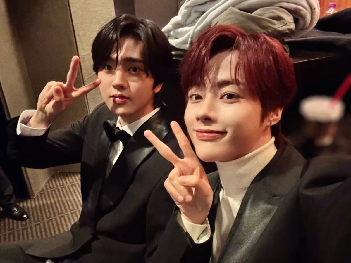 TPST_twt's tweet image. [#은찬] 한빈이형 생일 축하해 2025 🎂🎂 행복한 날 가득하자~!