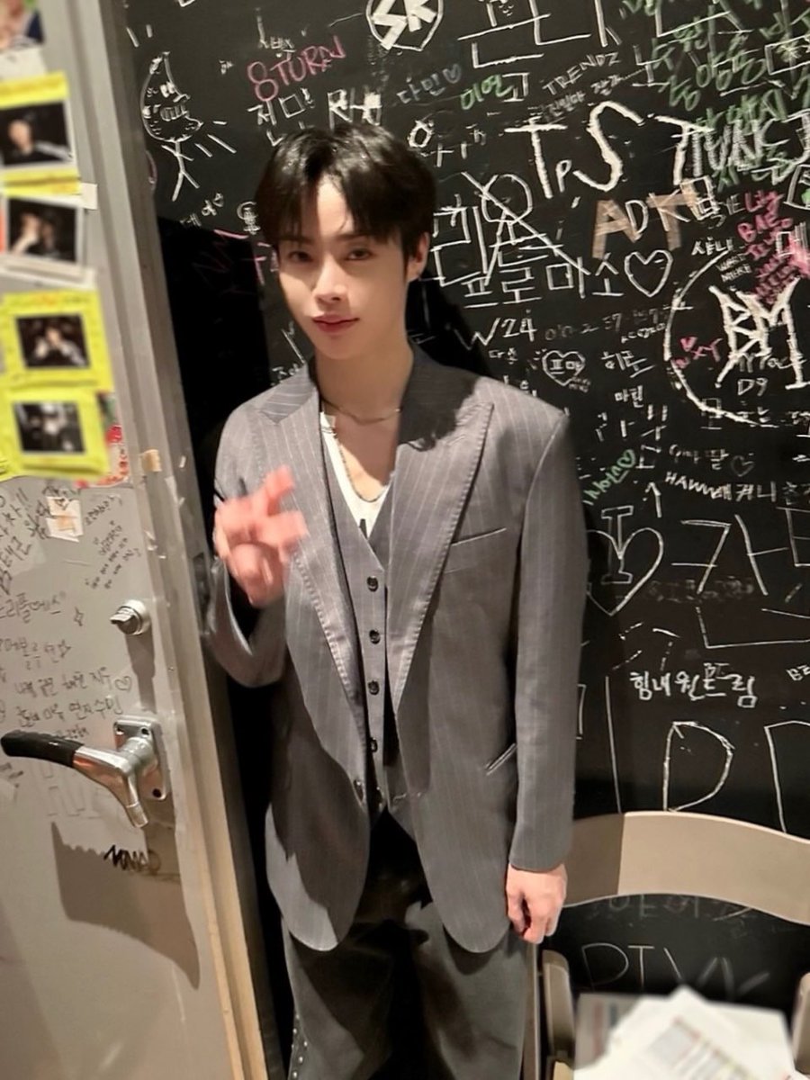 TPST_twt's tweet image. [#은찬] 한빈이형 생일 축하해 2025 🎂🎂 행복한 날 가득하자~!