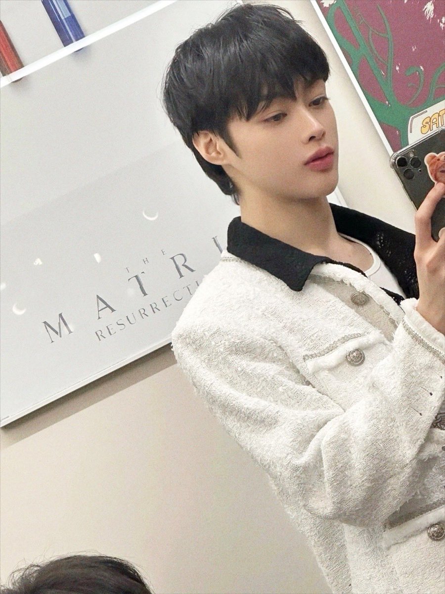 TPST_twt's tweet image. [#은찬] 한빈이형 생일 축하해 2025 🎂🎂 행복한 날 가득하자~!