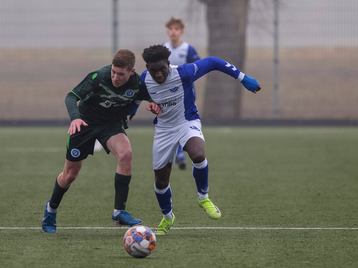 Edjestheater's tweet photo. Fotoverslag @DeGraafschap - @Blauwwit34 JO16-1 

https://t.co/EPC3DSUUVZ

#jeugdvoetbal #degraafschap #blauwwit34 #canonnl #sportfotografie https://t.co/pYHY45w3cS