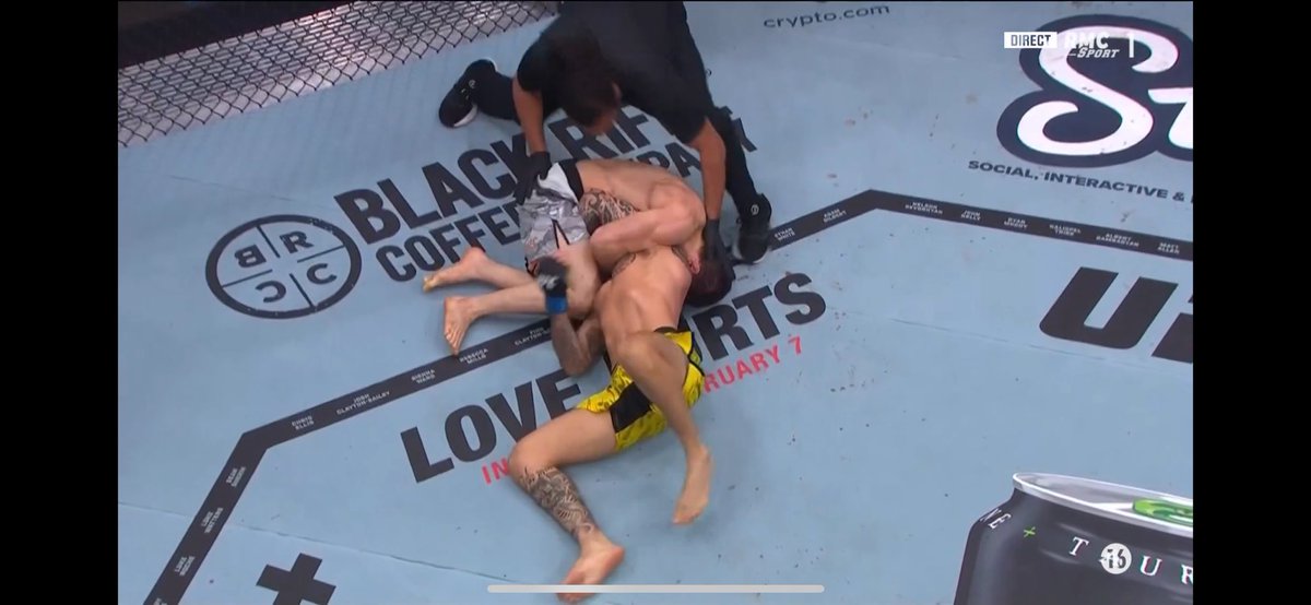#UFC311 bah alors on Moicano plus c’est pas BSD en face..
<a href="/MAKHACHEVMMA/">Makhachev Islam</a> ❤️❤️
