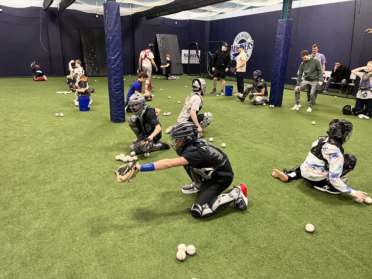 CoachMunhall's tweet photo. Working hard week 2 on the foundation and understanding that “presentation” changes counts and outcomes of games. https://t.co/M5ZzwBmXtw