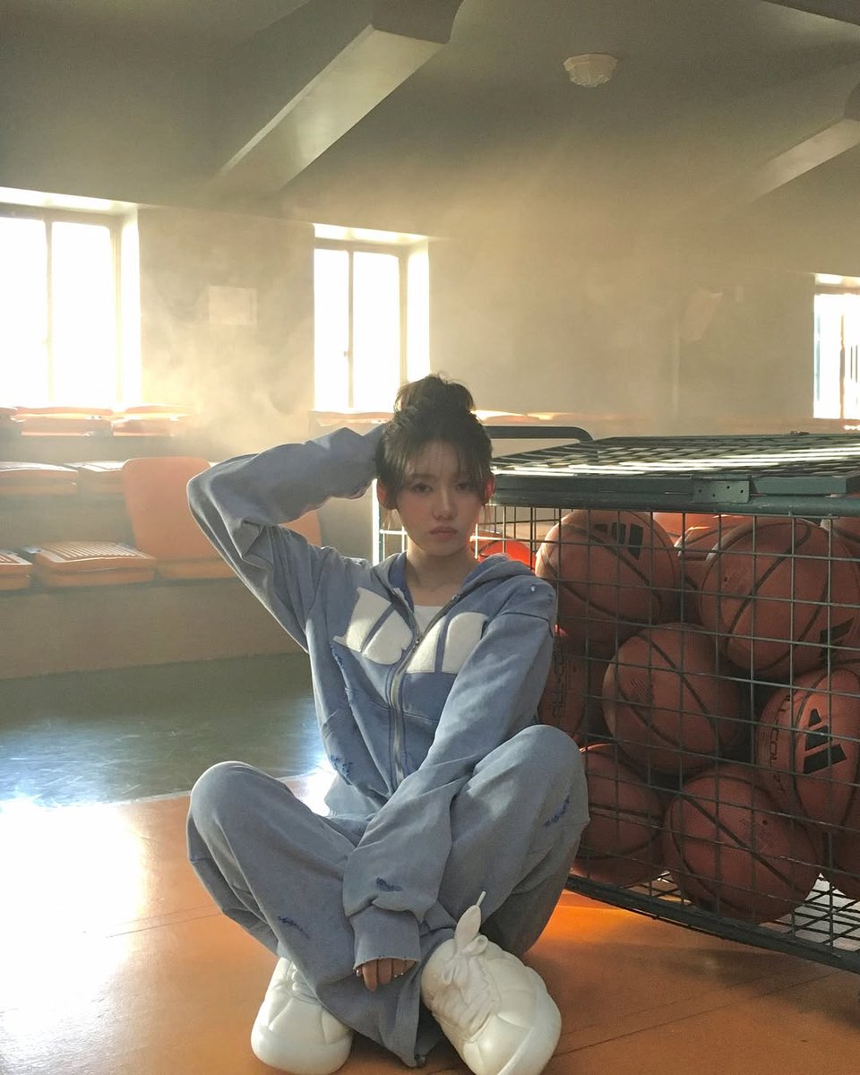 roraleef's tweet image. From morning light to evening shade, you fill my thoughts with joy. 🏀