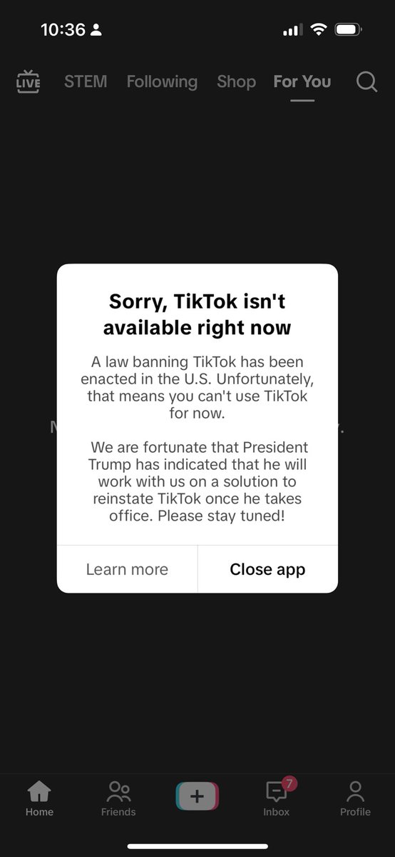 rajan_vaish's tweet image. Right when our TikTok video was going viral and @EaselAI_App started trending on the App Store, TikTok stopped working in the US! 🥲anyways, check it out: apps.apple.com/us/app/easel-a… #TikTok #tiktokban