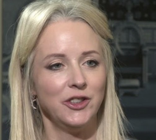 Isabel Oakeshott. 
Called benefit claimants PARASITES.
Rants about MIGRANTS coming to the UK unable to speak ENGLISH.

Isabel Oakeshott has moved to DUBAI.
She is now an IMMIGRANT.
She does not speak ARABIC. 

The words BRAZEN HYPOCRITE spring to mind.
#BBCBreakfast #BBCLauraK