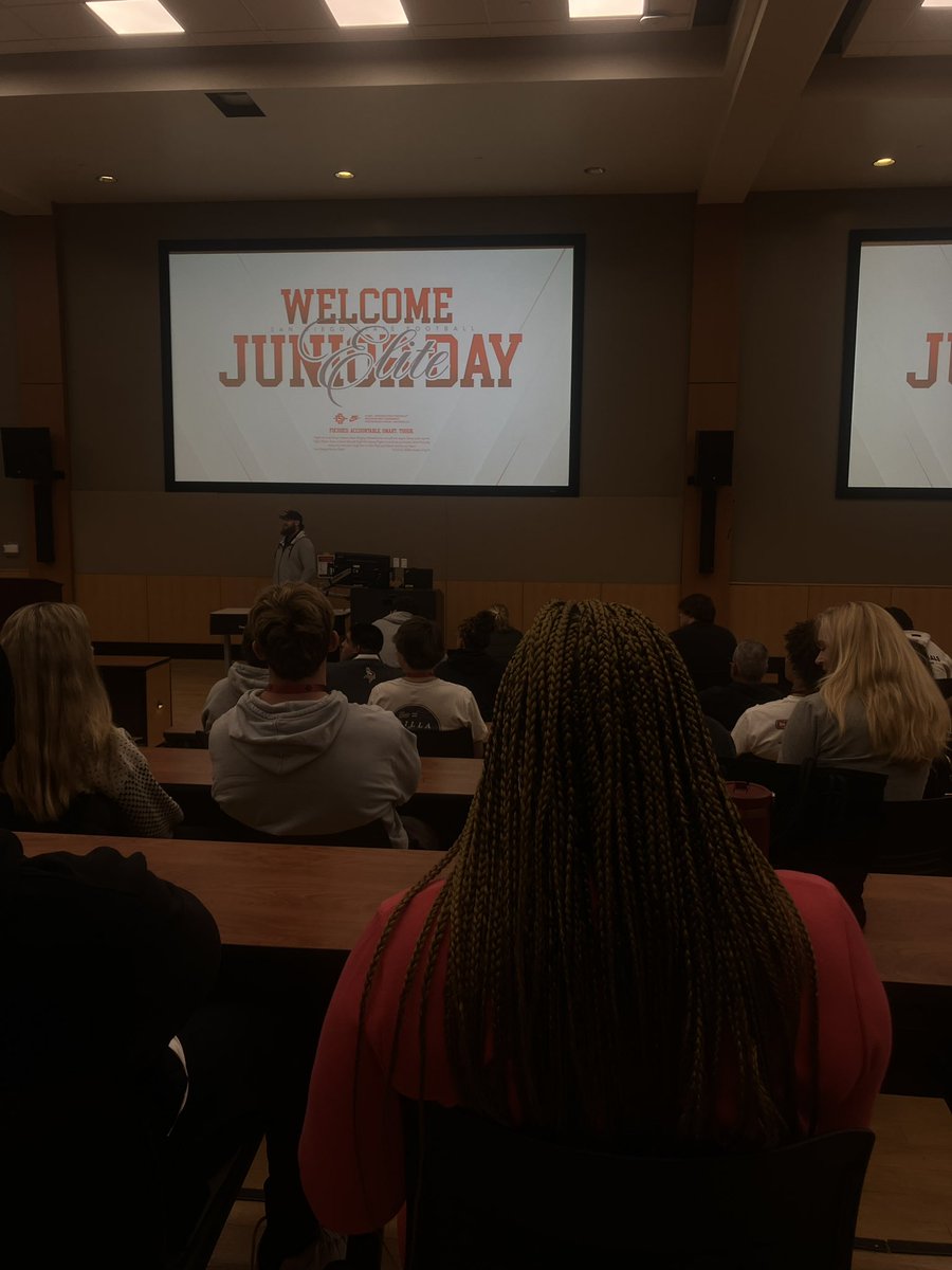 Thank you coaches, had a good time at <a href="/AztecFB/">San Diego State Football</a>  and also thank you for inviting me out and being one of the only 2027 recruits to be invited.

<a href="/SeanDillonSDSU/">Sean Dillon</a> <a href="/DarianLH3/">Darian Hagan SDSU</a> <a href="/RobAurich/">Coach Aurich</a> <a href="/CoachRoyM/">Roy Manning</a>