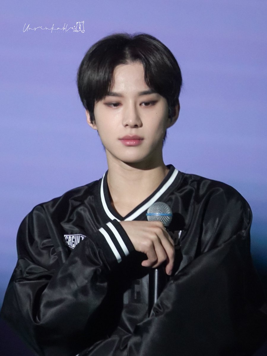 UnsinkableJJ's tweet photo. 250119 THE MOMENTUM 사쳌
#정우 #JUNGWOO https://t.co/T5V7yM7jgG