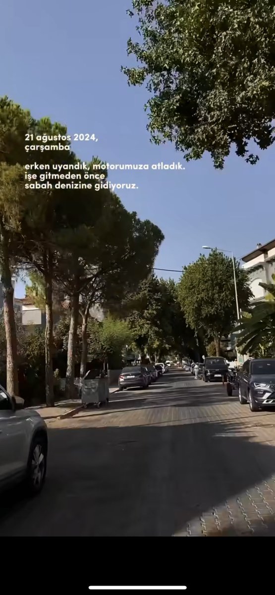 denizlitta's tweet photo. metropol hayatında yitip giden yaşlarıma üzülüyorum. bir video gördüm, muğla’ya taşınmış bir çift, sabah işe gitmeden önce motora atlayıp denize giriyorlar… mesai sonrası sahile kitap okumaya iniyorlar. hayallerim ne zaman gerçeğe dönüşürdü https://t.co/ISFk3q8bEZ