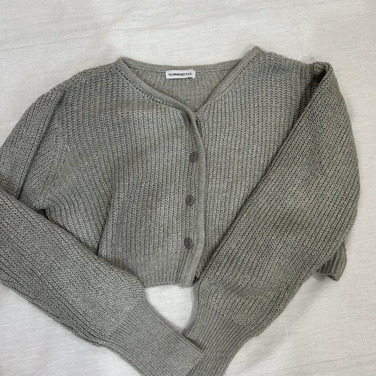 billion_2hand's tweet photo. ส่งต่อเสื้อไหมพรม numnimstyle

🧶320 รวมส่ง (from 390)

ใส่ไปตปท.แค่ 1 ครั้งค่า

#ส่งต่อเสื้อผ้ามือ2 #ส่งต่อเสื้อผ้า #ส่งต่อcintage #ส่งต่อstylist #ส่งต่อเสื้อผ้ามือสอง #เสื้อผ้ามือสอง #โล้ะตู้เสื้อผ้า #เสื้อผ้ามือสอง #เสื้อไหมพรม #numnimstyle https://t.co/r7WL1u3uzq