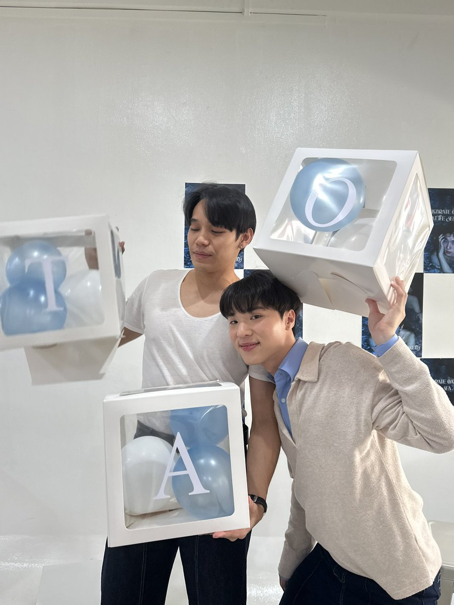 oattrttt's tweet photo. ไม่รู้จะเริ่มยังไงดีเลย อยากขอบคุณสำหรับวันนี้มากๆครับ มีความหมายกับโอ๊ตมาก มีความสุขที่ได้เจอหลายๆคน ได้กำลังใจที่ดีและพลังงานบวกจากทุกคน สนุกมากเลย กลับบ้านดันดีๆน้า
Thank you all for being a part of my birthday event. It means so much to me.
☺️🩵
#Happy25thOATday https://t.co/pYYfucUcOa