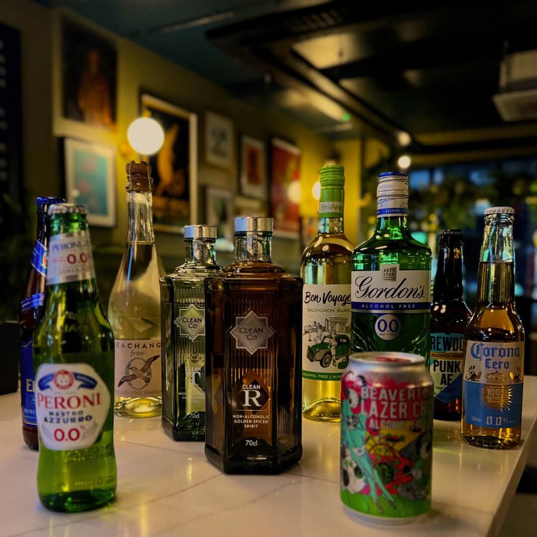 cometsoc's tweet image. We've been that busy chatting about all the mint food pop up's we have coming up you might have forgot we're a bar that serves great drinks.

We've got a great range of 0% spirits, wines &amp;amp; beers in as well as a load of new cocktails to try if you're heading down over the weekend.