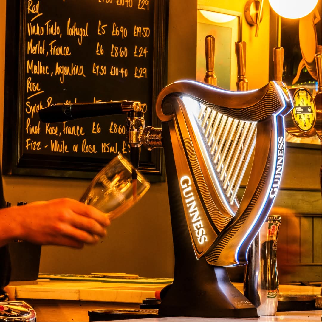 cometsoc's tweet image. We've been that busy chatting about all the mint food pop up's we have coming up you might have forgot we're a bar that serves great drinks.

We've got a great range of 0% spirits, wines &amp;amp; beers in as well as a load of new cocktails to try if you're heading down over the weekend.