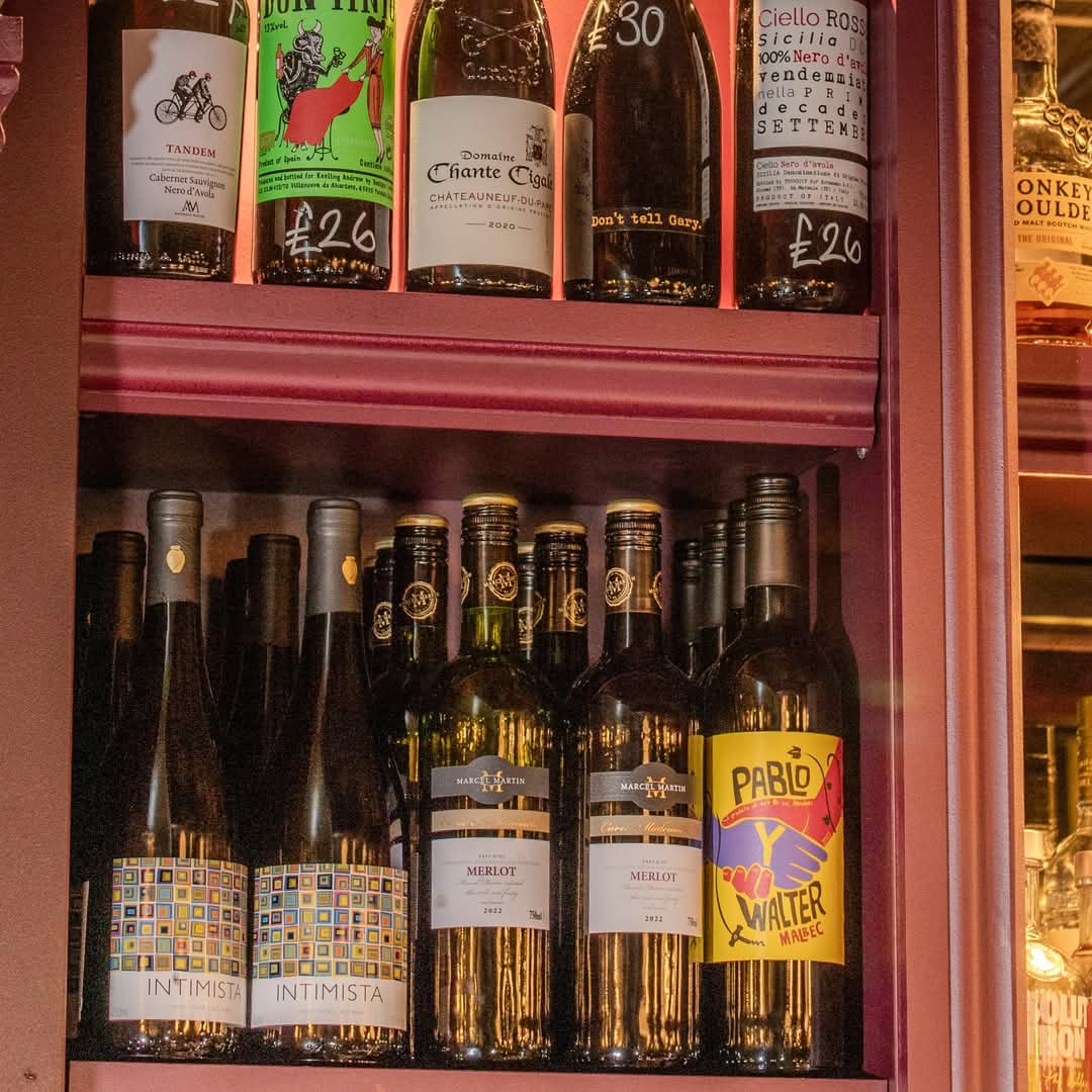 cometsoc's tweet image. We've been that busy chatting about all the mint food pop up's we have coming up you might have forgot we're a bar that serves great drinks.

We've got a great range of 0% spirits, wines &amp;amp; beers in as well as a load of new cocktails to try if you're heading down over the weekend.