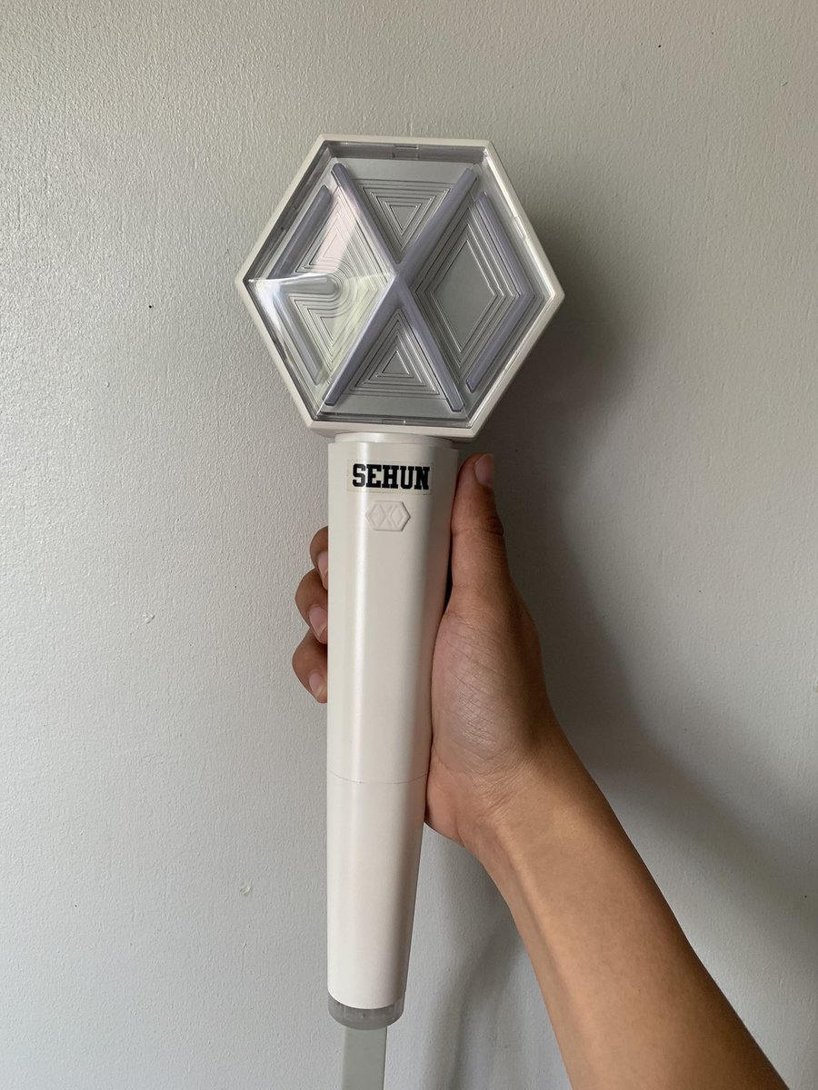 signorazai's tweet photo. Selling my Eribong Version 3 Lightstick

https://t.co/o9LXmqvMr5 https://t.co/NnVcy8bAdO