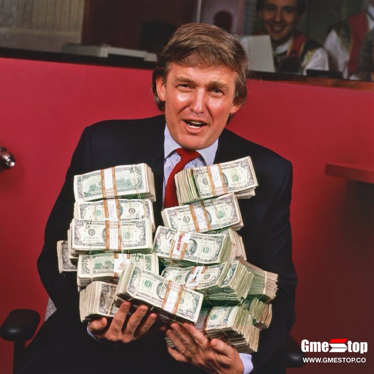 JustWatchXo's tweet image. Every wallet Gets 500 $TRUMP

Just drop your $SOL  address, RT ♻️ &amp;amp; Like ❤️ 🔔 
#Trump
$TRUMP