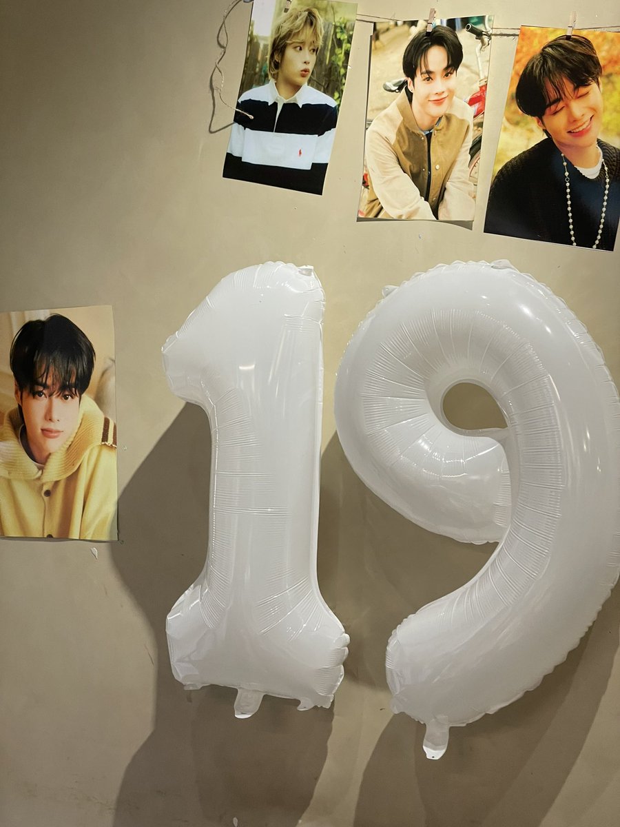 vitamin_hubii's tweet photo. Mừng 🎂🎂🎂
#HANBIN #HANBIN_TEMPEST #HANBINDAY https://t.co/oAowmvHJBB