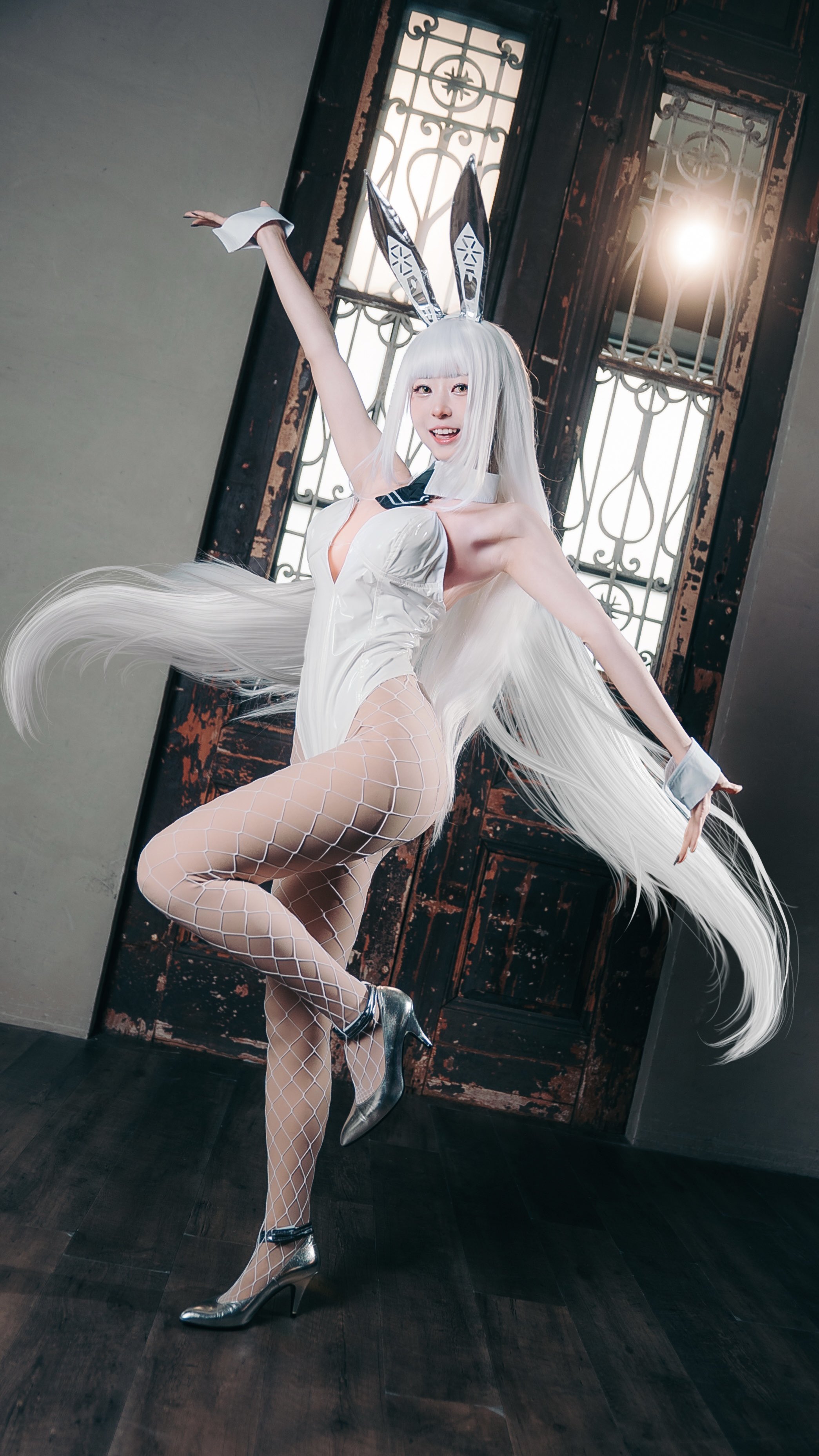 勝利の女神 NIKKE ルピー バニー コスプレ衣装＋ウィッグ＋道具 41secIZWBaL._AC_UY350_.jpg