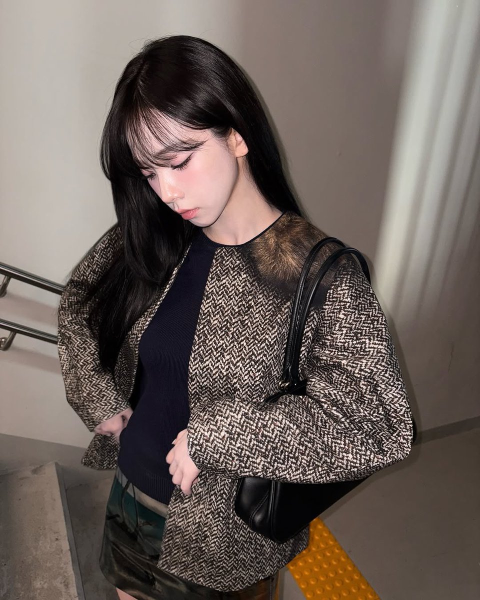 KARINA IS SO PRETTY DAMN