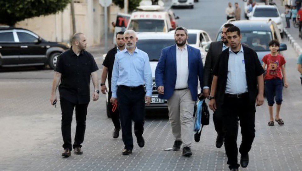 mansourgaza's tweet photo. نفتقد مشيتك راجلًا متحديًا الاحتلال، عساك تمشيها غدًا في الجنة يا أبا ابراهيم. https://t.co/Jm7agzVJDJ