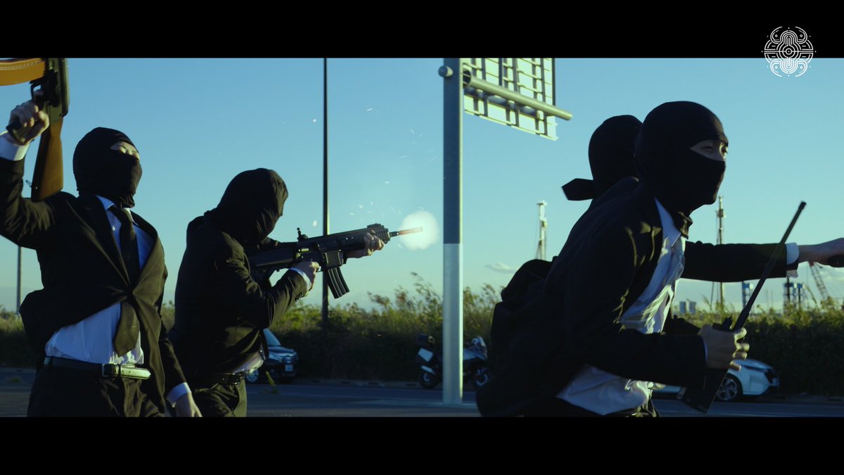 監督・撮影・編集・ＶＦＸしました🔥

新年一発目の作品から攻めております。
宇宙人に侵略されて腐敗した日本を取り戻すために闘う映像です👽

日本のサスペンスSFドラマのような映像の質感を目指してます。