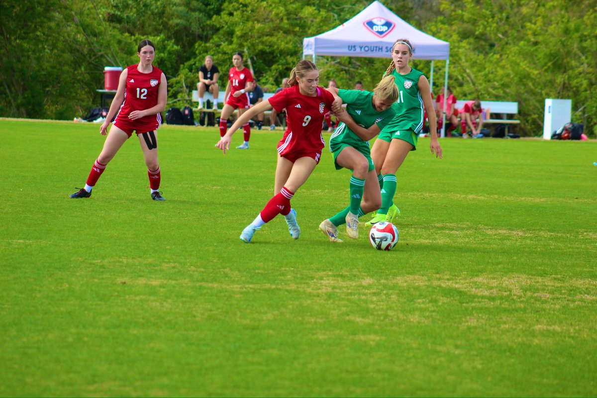 izzy_shew's tweet photo. Sad I have to leave early, but fortunate I got the chance to play with these girls and coaches. Thank you @usysodp for making this experience another one to remember. #midwest #orlando #GoMoODP #missouri @MissouriOdp https://t.co/UOSt5FgZMi