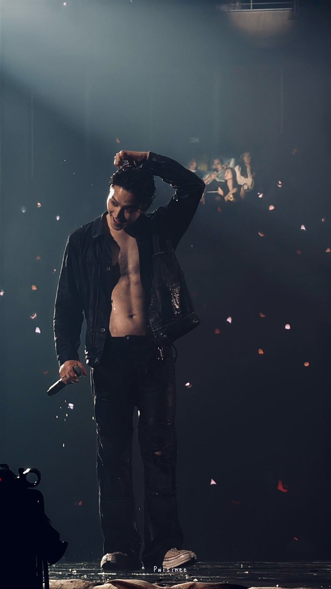 Pwisinee's tweet photo. เมื่อบ่ายเป็นน้องแมว แต่ตอนนี้…🔥

แจบอมเล่นกับใจคนเก่งมากกกก รวมถึงใจเราด้วย 😳

@jaybnow_hr 
#JAYB #제��비 https://t.co/cdxzTOW6tn
