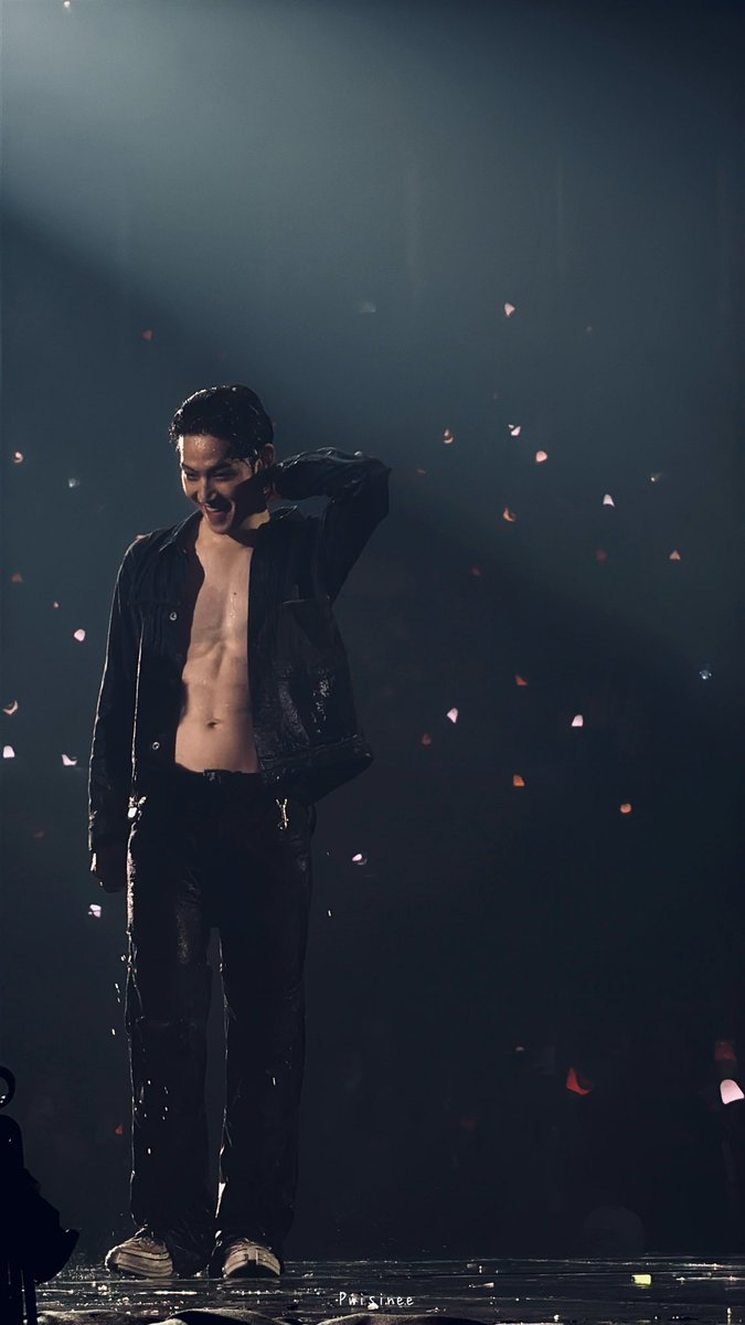Pwisinee's tweet photo. เมื่อบ่ายเป็นน้องแมว แต่ตอนนี้…🔥

แจบอมเล่นกับใจคนเก่งมากกกก รวมถึงใจเราด้วย 😳

@jaybnow_hr 
#JAYB #제��비 https://t.co/cdxzTOW6tn