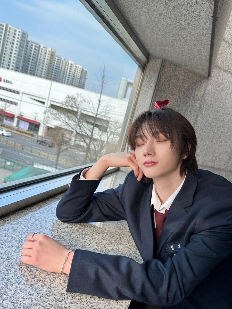 kkeomchiz's tweet photo. 📝 250119 | Weverse Post #SUNGHO

ONEDOOR! Thank you for making it possible for us to win 1st place at Inkigayo  💕 
I'm so happy that there are so many people who still seem to like our music even though our promotion is over 🥹 
Thank you for always being fond of us 🖤