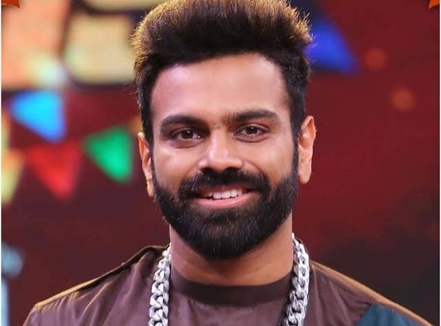 SarleNuvvelluuu's tweet image. Happiest birthday to one of the Finest singer in Tollywood @Sreeram_singer 🎉
Wish you will get some good opportunities this year.

HAPPY BIRTHDAY SREERAM

#Sreeramachandra #SRC