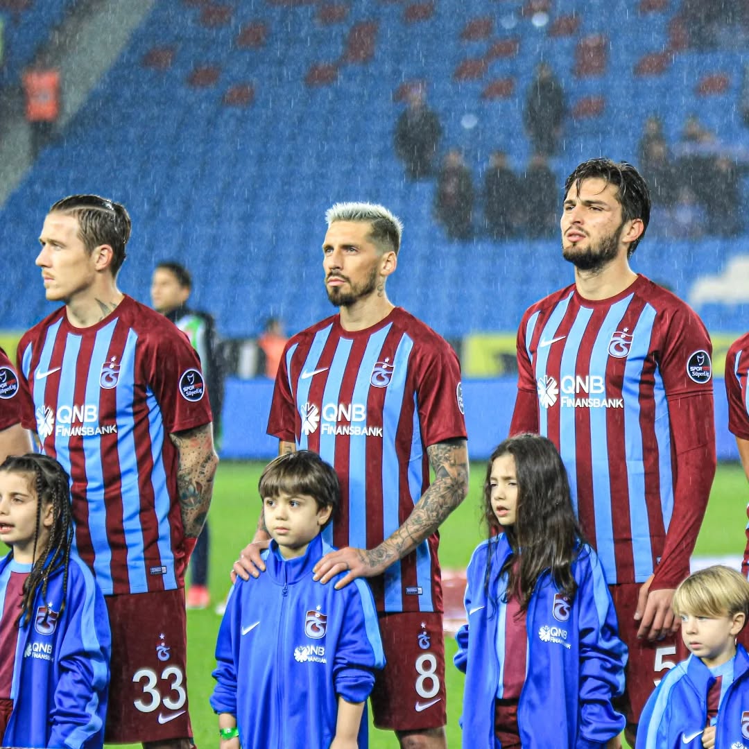 Kuzeyekspres61's tweet image. Bir zamanlar Trabzonspor orta sahası: Kucka, Sosa, Okay.