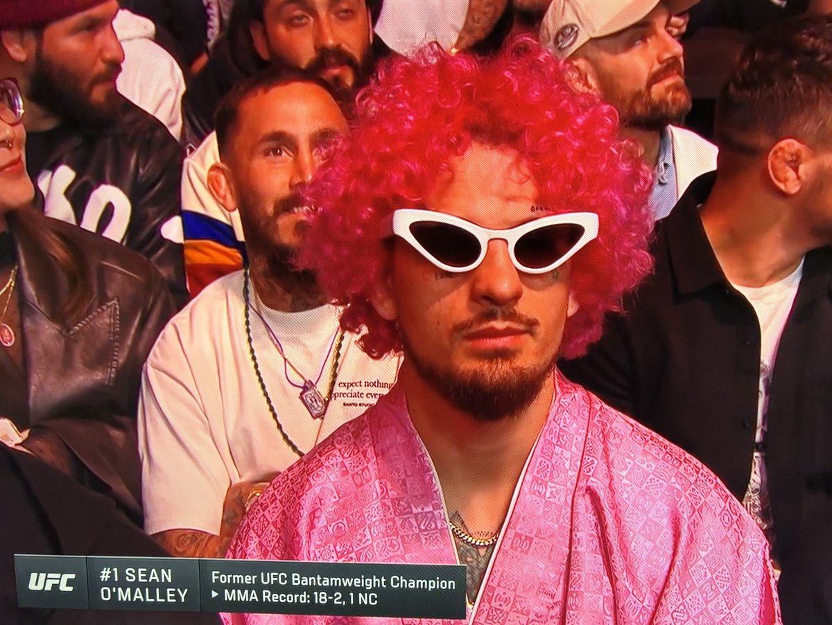 dan_bruc's tweet photo. Is this a fighter or a gay dancer that won a ticket to ufc? #UFC311 https://t.co/9ZbeILxe0K