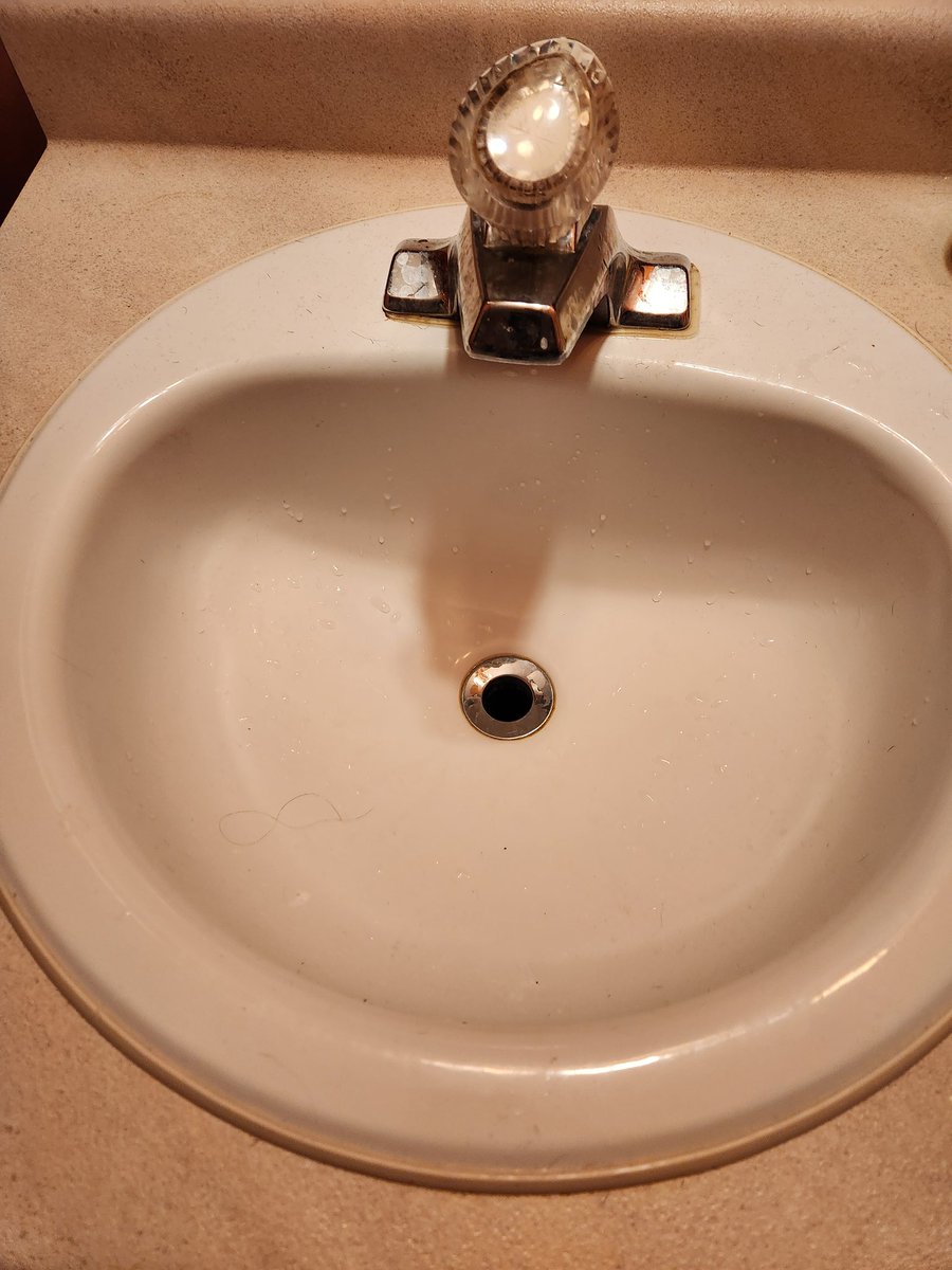 AlexMTweets's tweet photo. @DavidStaplesYEG Having trouble getting my toilet to flush, can you help a brother out? https://t.co/DcaC5uWhAd