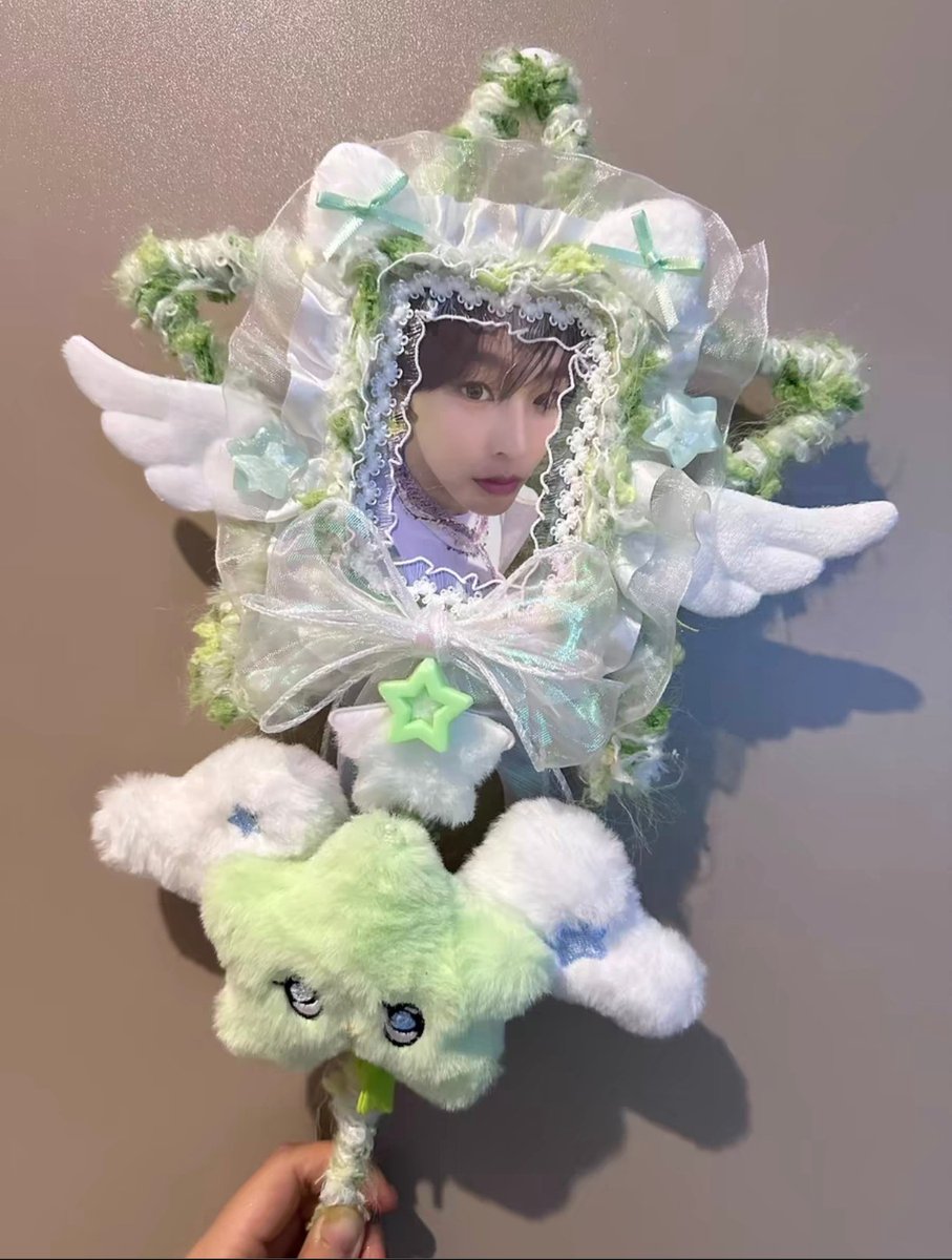 kasushihouse's tweet photo. anyone who could do something similar to thesee or nagbebenta nito? 🥹 

wtb lfs ph deco tp magic wand photocard holder pocahol https://t.co/TJvgsdB0iy