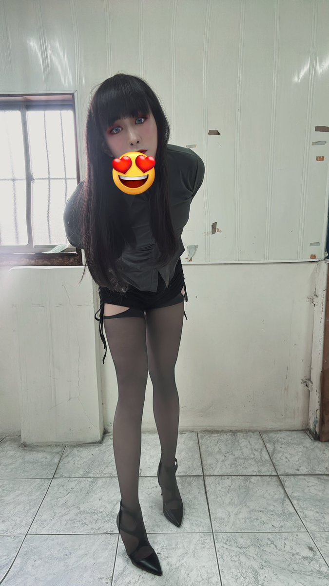 買很多衣服 都還沒機會試呢
哪套好

#男娘 #偽娘 #sissy #女裝