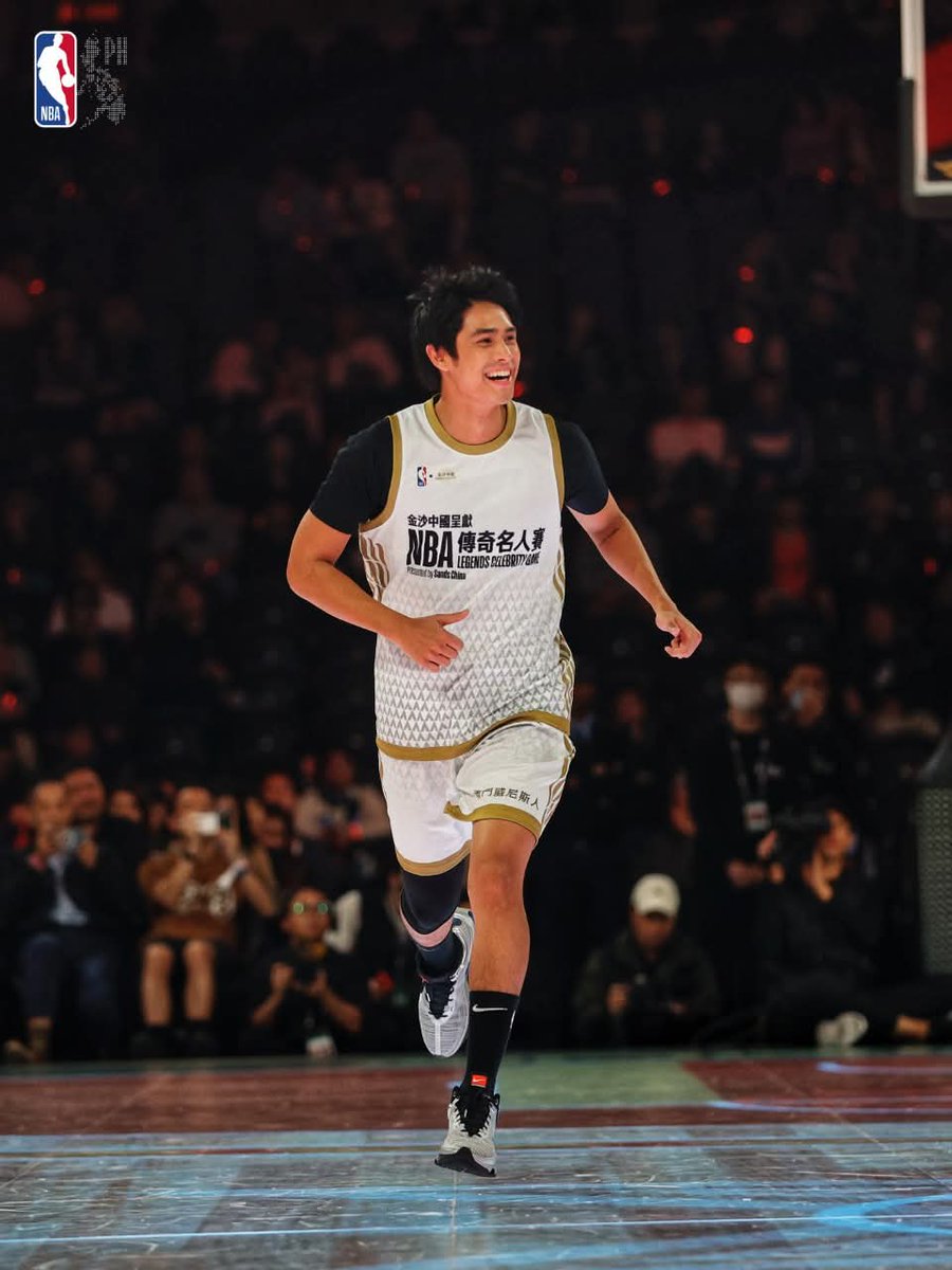 Look at that smile!

NBAxperience WithDONNY
#DonnyPangilinan