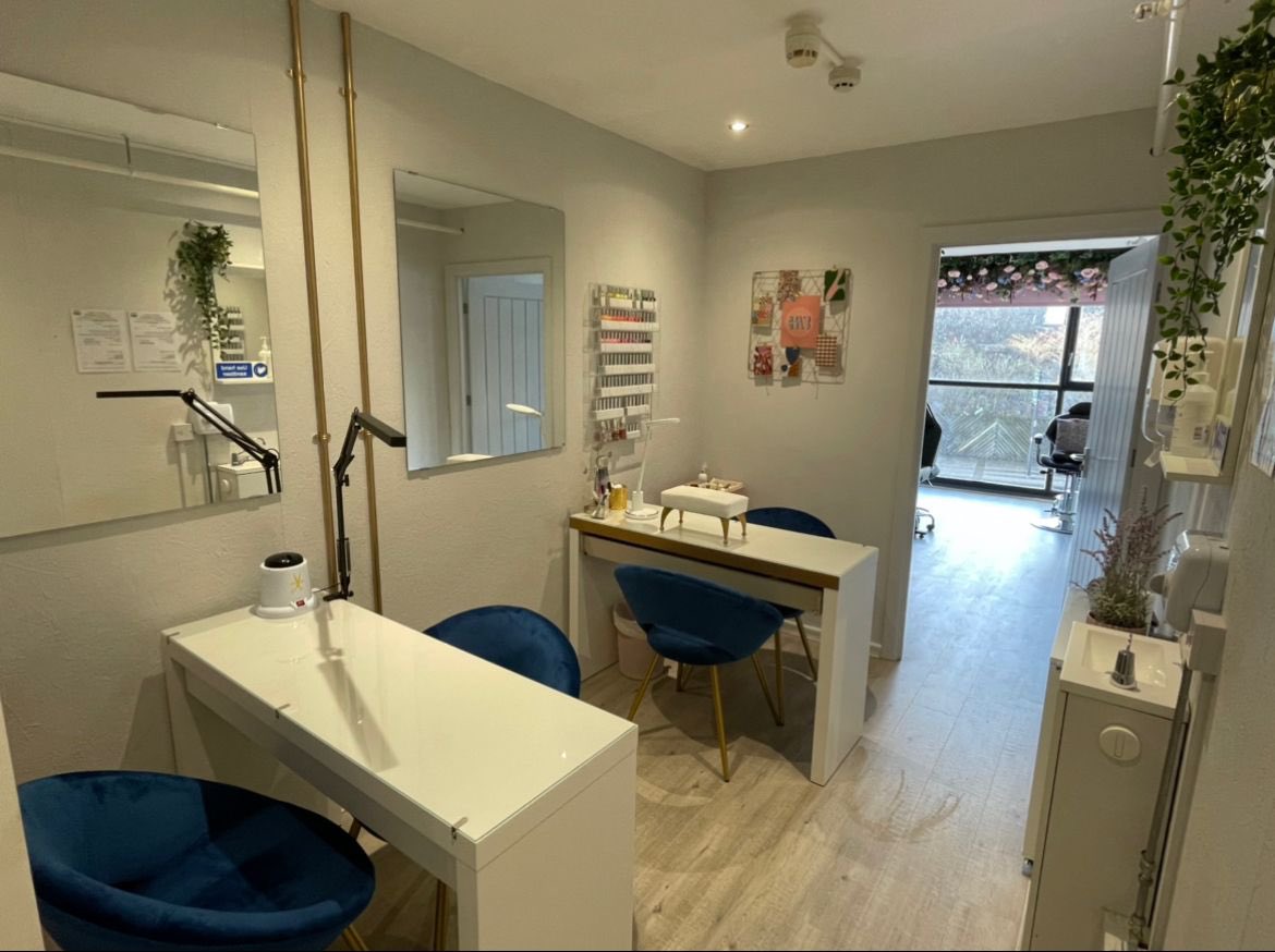 KrynklSpace's tweet image. After FIVE years Oko will be leaving Krynkl soon to move on to bigger premises. This is one of our most beautiful units. Do you want a treatment room for your business?