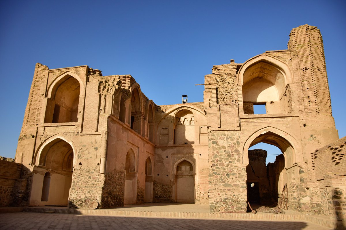 مسجد جامع افین شهرستان زیرکوه
عکاس: نسترن باش افشار
#خراسان_جنوبی #شرق_باشکوه #افین #زیرکوه #مسجد_جامع #میراث_فرهنگی
#ایران_ببین