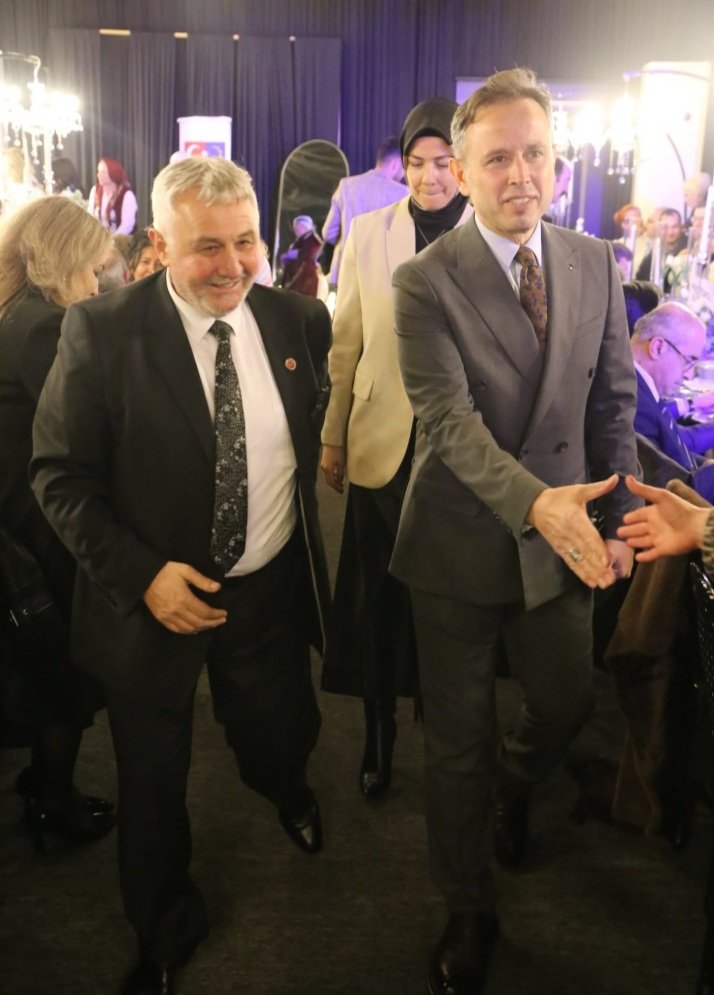 SebahattinTet18's tweet photo. Avrupa Platformu olarak vermiş olduğumuz özel gecemize Ankara Emniyet Genel Md. Yrd. Sn. MAHMUT ÇORUMLU, Eskişehir Emniyet Müdürü Sn. TOLGA YILMAZ, Afyon Emniyet Müdür Yrd. ERDAL YANIK ve Polis Baş Müfettişi Sn. CİHAN KARABIÇAK katılan misafirlerimize ayrı ayrı teşekkür ederim... https://t.co/0XrAJQyZDf