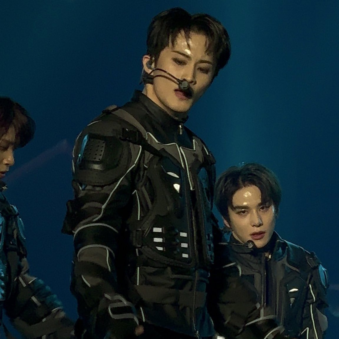 0nyourtam's tweet image. อยากมาดูคอนเสิร์ตกับแฟนแบบคู่อื่นเขาจัง แต่แฟนเราดันอยู่บนเวที