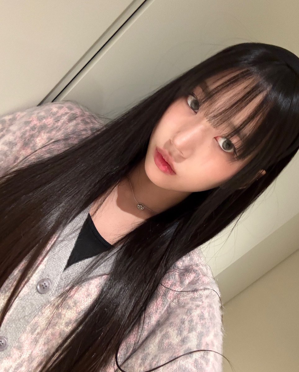 레이트드 tweet media
