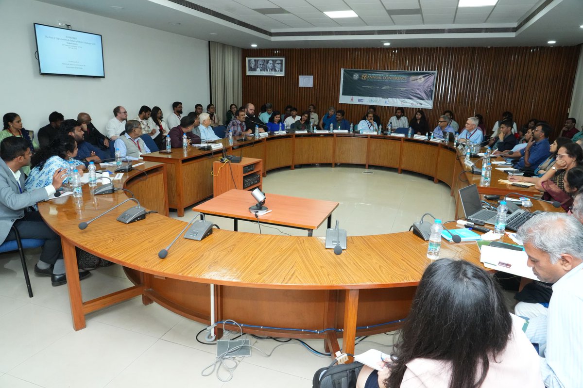 The Roundtable on Gig Economy and Future of Work organised by the Department of Labour, Government of Karnataka focused on addressing gig workers' rights, enhancing policy frameworks, and exploring sustainable and innovative strategies to improve working conditions. #ISLE2025
