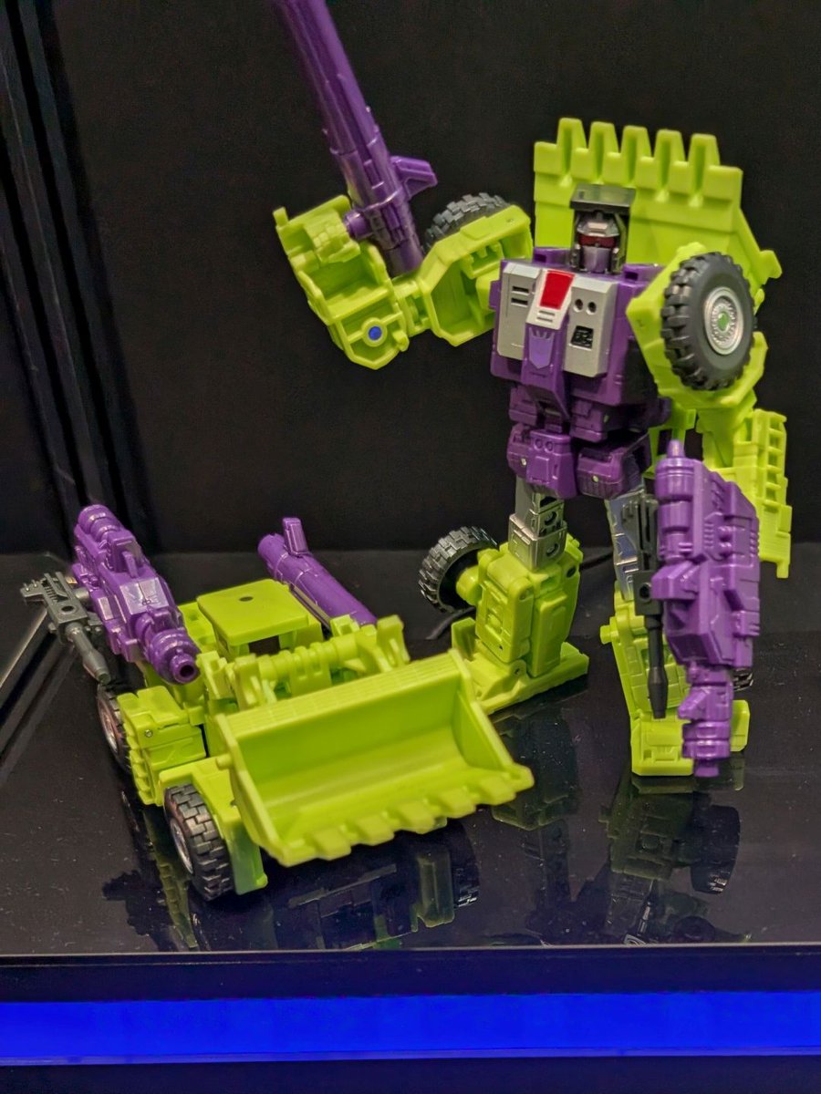 トランスフォーマー スタジオシリーズ86のスクラッパーとボーン