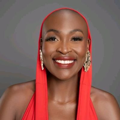 Lush_Beauty1's tweet photo. Nsuku is dropping those punches 🤣🤣🤣she must be the ambassador for Chillers punch 🤣🤣

Chillas punch is for happy people 🤣🤣

🤣#BBMzansi https://t.co/TF4jl87VP8
