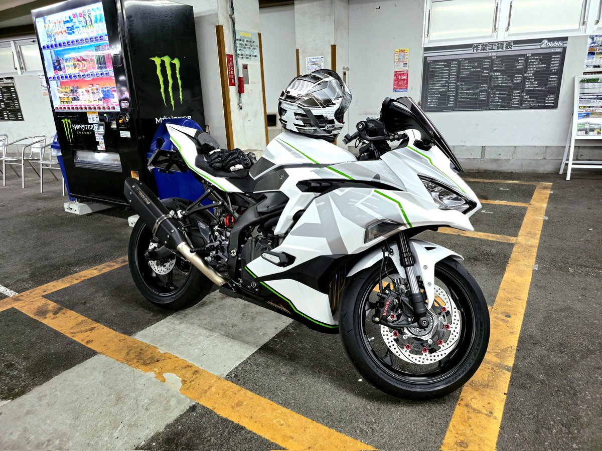 こむぎページ Amazon.co.jp: 京商 1/8 電動4WDモンスタートラック FO-XX VE KT