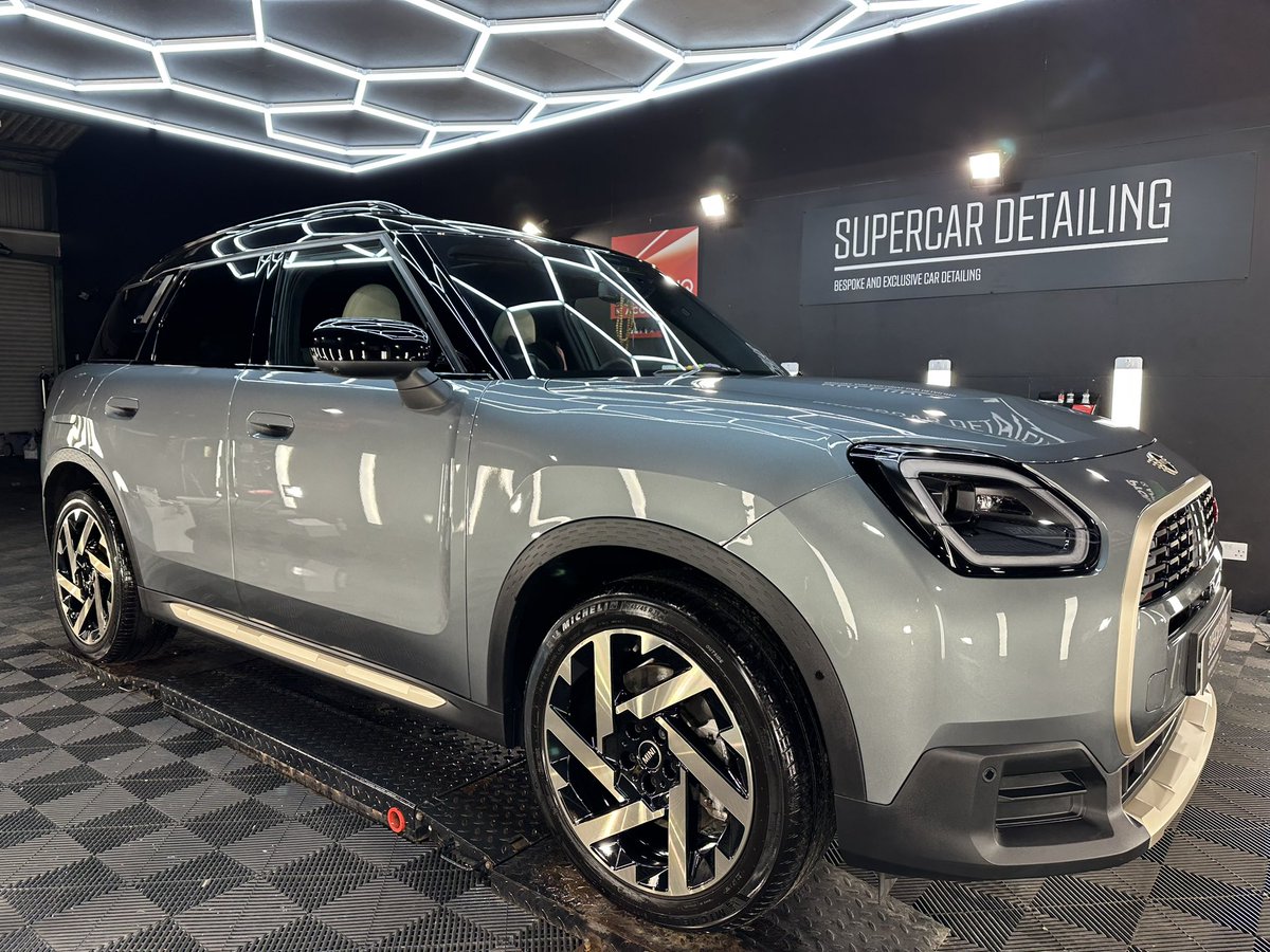 supercardetail's tweet image. Nearly New Mini Countryman S in for total @GtechniqUK surface protection. Crystal Serum Light, 5 year warranty. Wheels, Glass, interior, aftercare kit. 

#supercardetailing #gtechniq #detailing