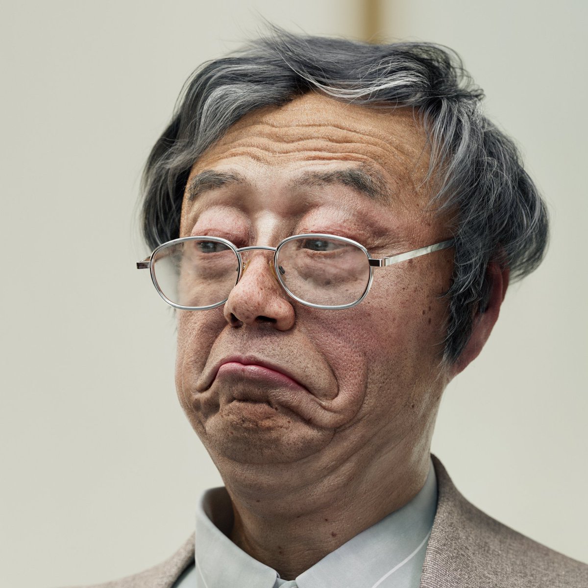 For official coin meta, 

conserve your ammo of SOL, it's going to $1000 

See strong official narrative, bid with absolute size. 

Preach and build community with fact that $TRUMP coin is at near $100 billion dollar MC in one day. 

HR8XXXMDrNFBsYrVXu3rioxHe1uZGrocrZGofKcMpump