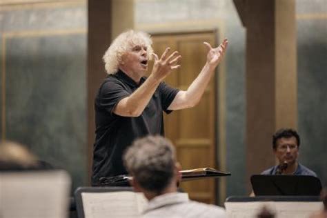 StevenIsserlis's tweet photo. A very happy 70th to Simon Rattle! With thanks for everything he has done for British music and musicians - for all music and musicians, in fact. A dynamic force for good.
“ ‘Career' is not a musical term.”
“My only interest is in sharing great music with more and more people.” https://t.co/KM96bLZ0Ux