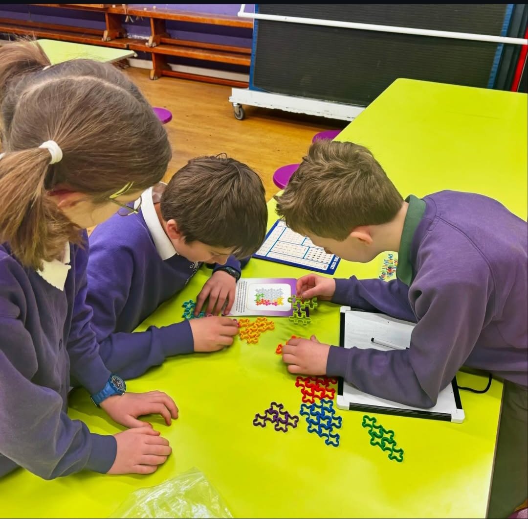 CurridgePrimary's tweet photo. Puzzling with @happypuzzle https://t.co/VORlrFWyFZ