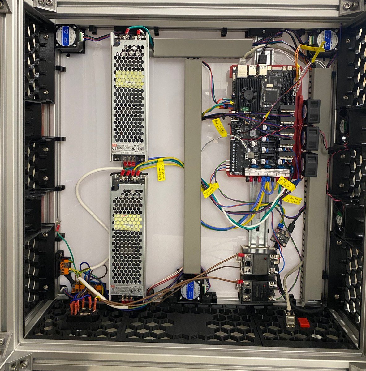 dgo42's tweet photo. @ChazMakes @BambulabGlobal @LDOMOTORSJASON @3dmellow  rules. I've recently rebuild my custom Voron Trident using Fly PRO X10 #48V and Nitehawk. Klipper direct on the main board, on CM4. I've got 700 mm/s at 35000 mm/s²
Maybe it is much simpler to use LDO Voron 2.4 Rev.D Kit as try to rebuild P1S... https://t.co/82vt7S5KY3